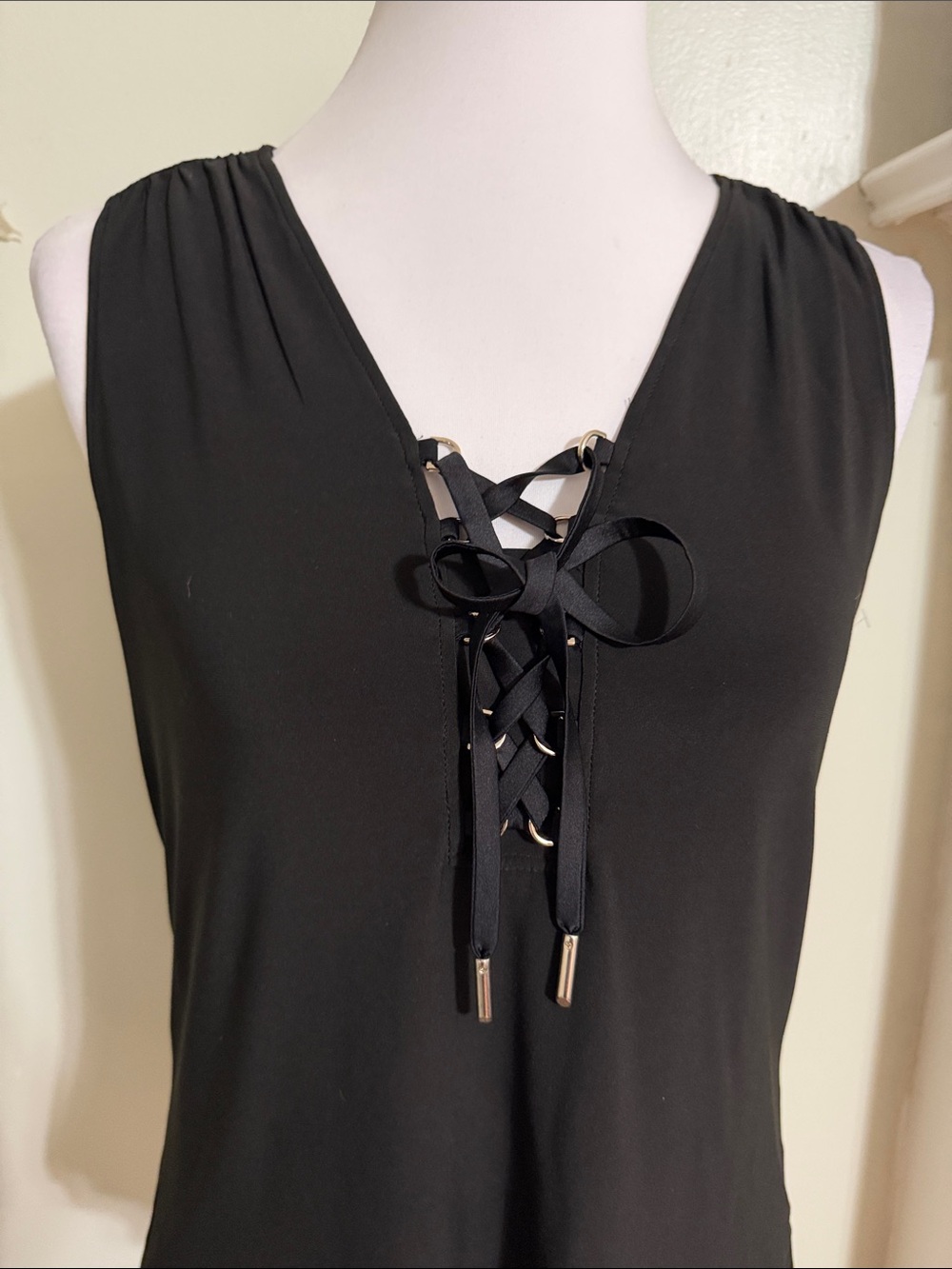 White House Black Market Black V-Neck Sleeveless Lace-Up Top - Picture 2 of 4